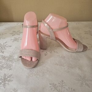 Le Chateau Rose Gold Heels Ankle Strap Block Heel Grad Wedding Sz 8